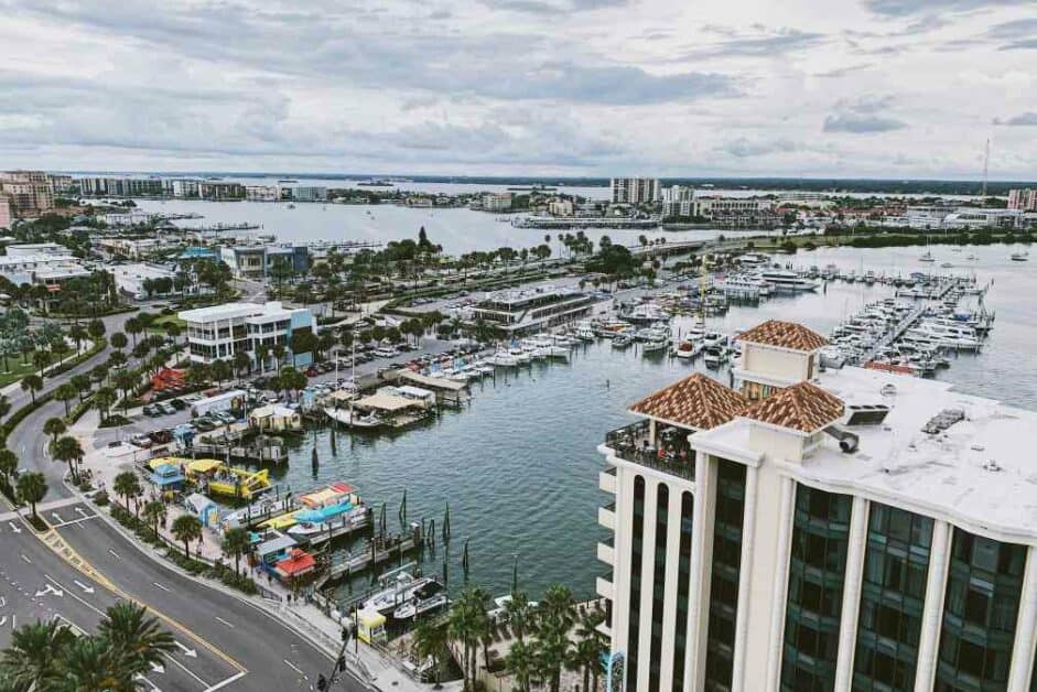 Lakeland Florida real estate investments by the lake